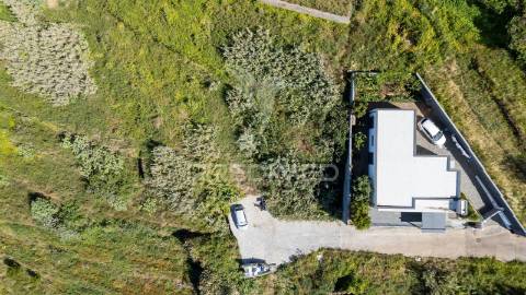 Terreno urbano de 600m2 no caniço - ilha da madeira