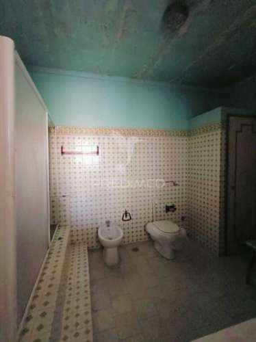 2 moradias para restaurar.