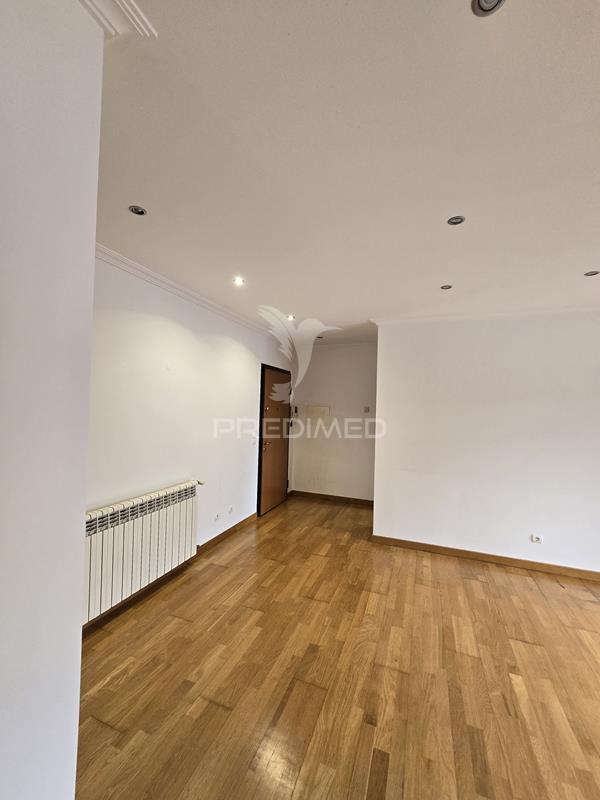 Apartamento t2 arrendamento urb. quinta lágrimas santa clara coimbra