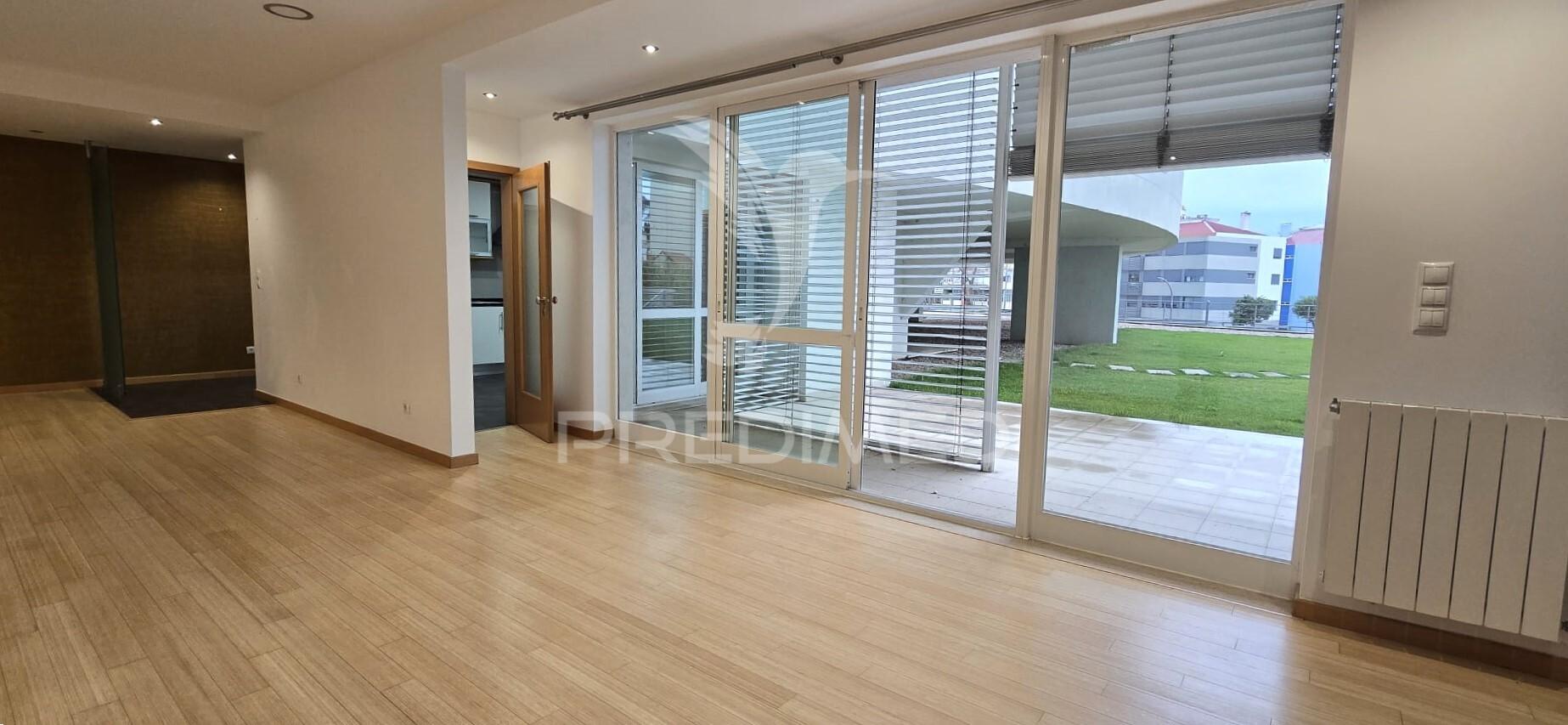 Apartamento t3 no montalvão
