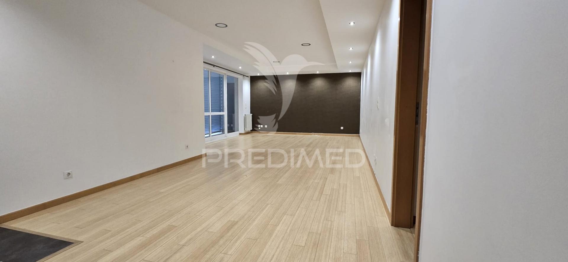 Apartamento t3 no montalvão