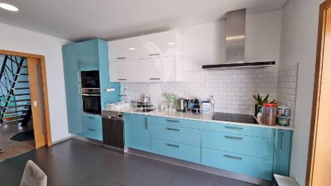 Vende-se moradia t3 em s. cosme, gondomar