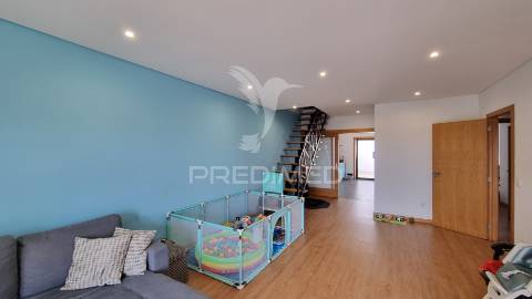 Vende-se moradia t3 em s. cosme, gondomar