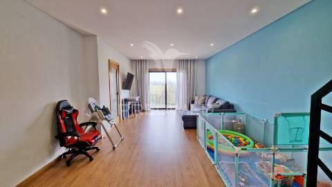 Vende-se moradia t3 em s. cosme, gondomar