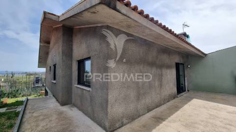 Vende-se moradia t3 em s. cosme, gondomar