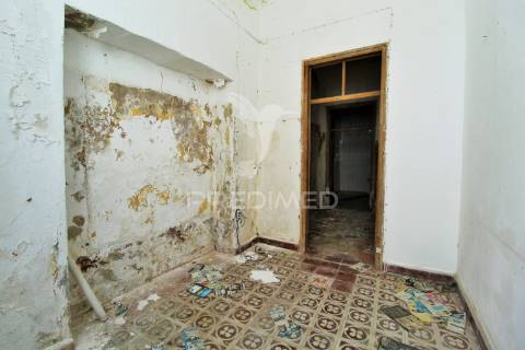 Moradia na baixa da cidade de olhão - barreta