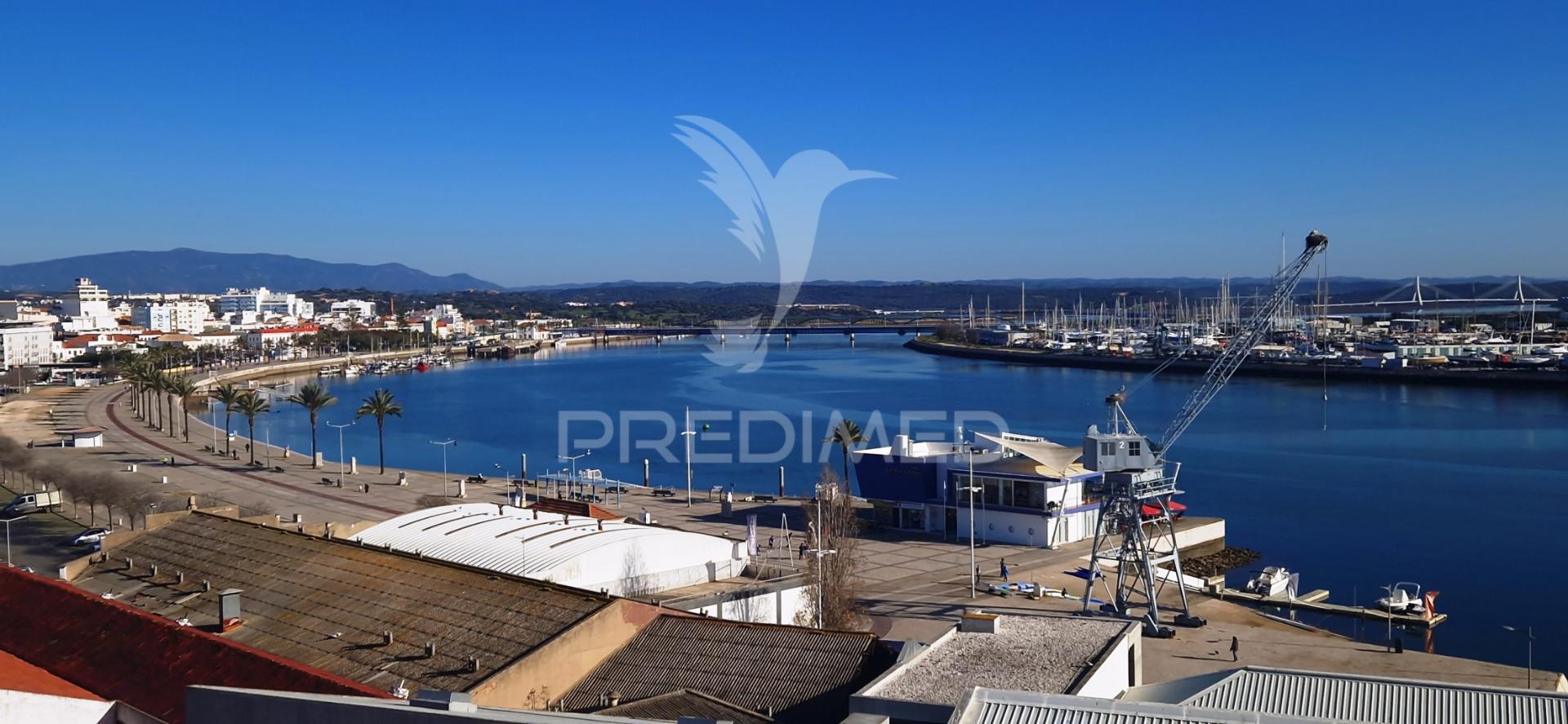 Apartamento t2 renovado com vista deslumbrante para o rio arade