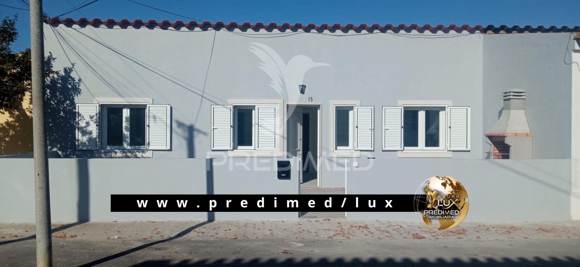 Moradia t3 totalmente remodelada em setúbal