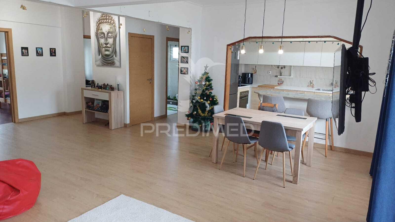 Excelente apartamento t3 em  feijó, almada