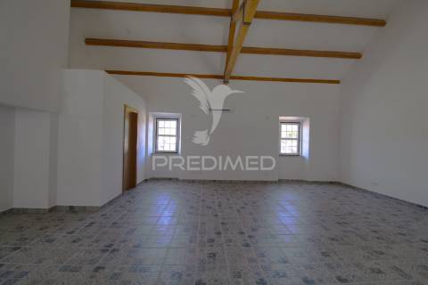 Espaço comercial totalmente renovado - sines