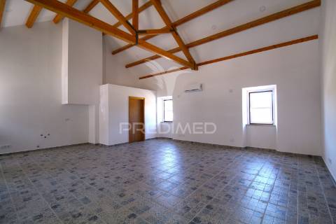 Espaço comercial totalmente renovado - sines