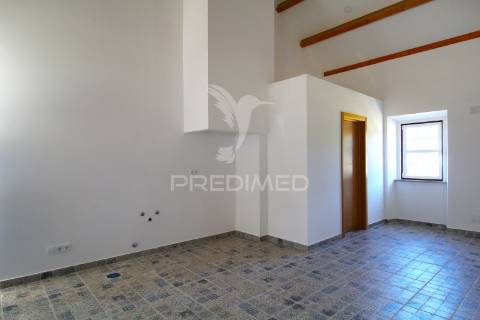 Espaço comercial totalmente renovado - sines