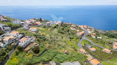 Terreno com capacidade construtiva em ribeira brava - ilha da madeira