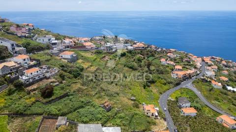Terreno com capacidade construtiva em ribeira brava - ilha da madeira