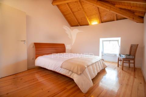 Moradia t3 em trancoso no centro histórico