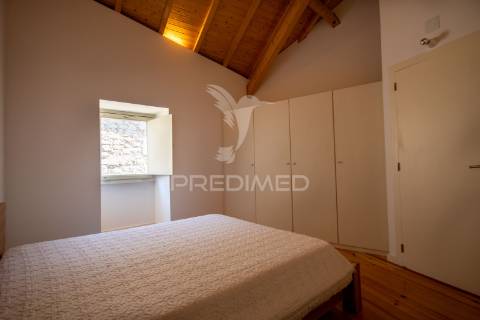 Moradia t3 em trancoso no centro histórico