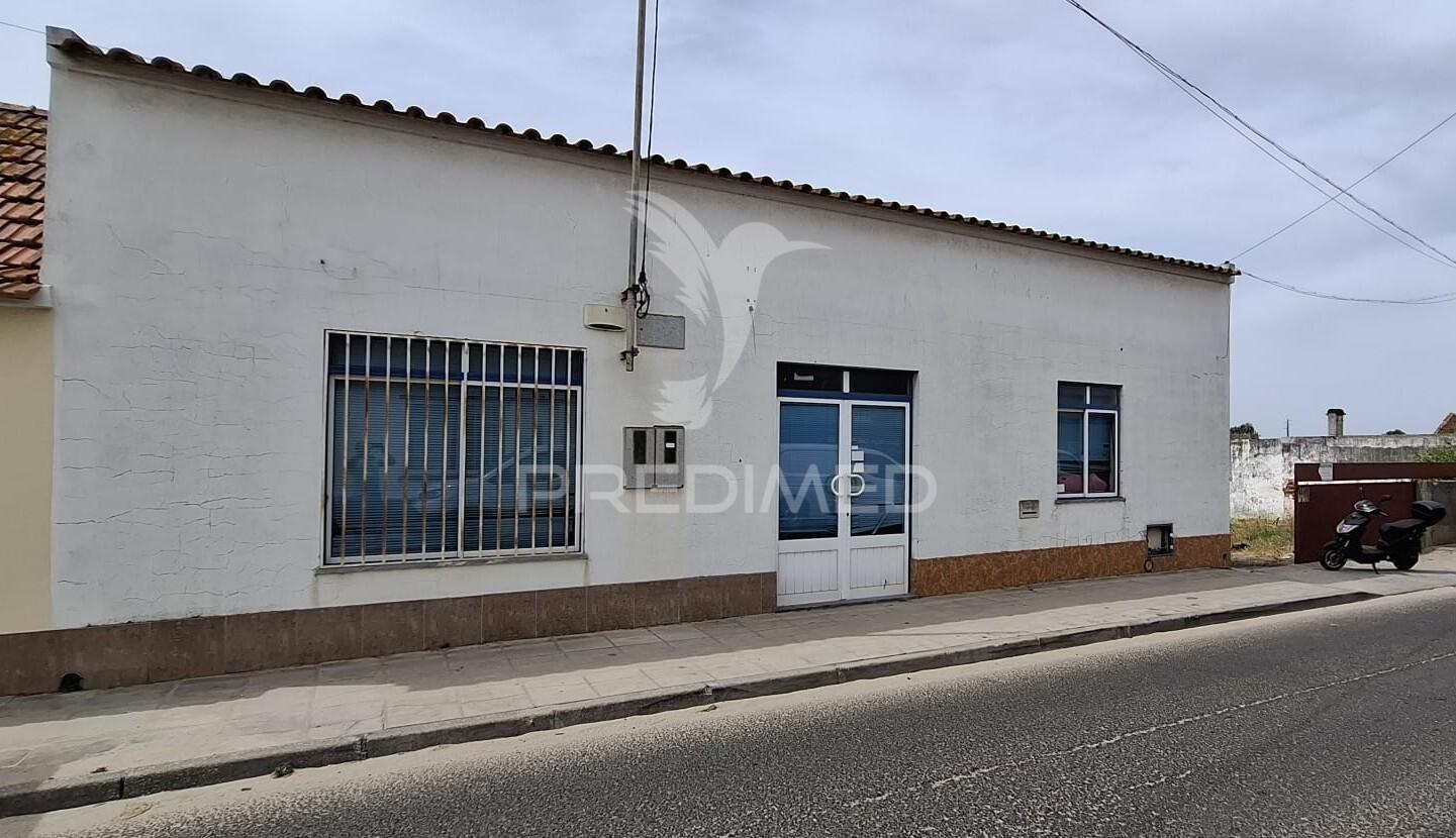 Armazem em fazendas de almeirim, almeirim, santarém.