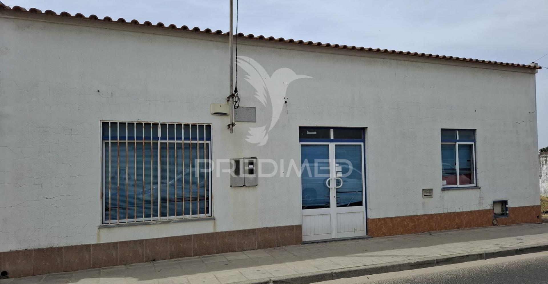 Armazem em fazendas de almeirim, almeirim, santarém.