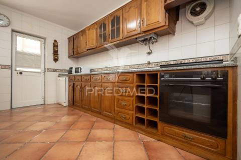 Apartamento t3 com garagem em borba