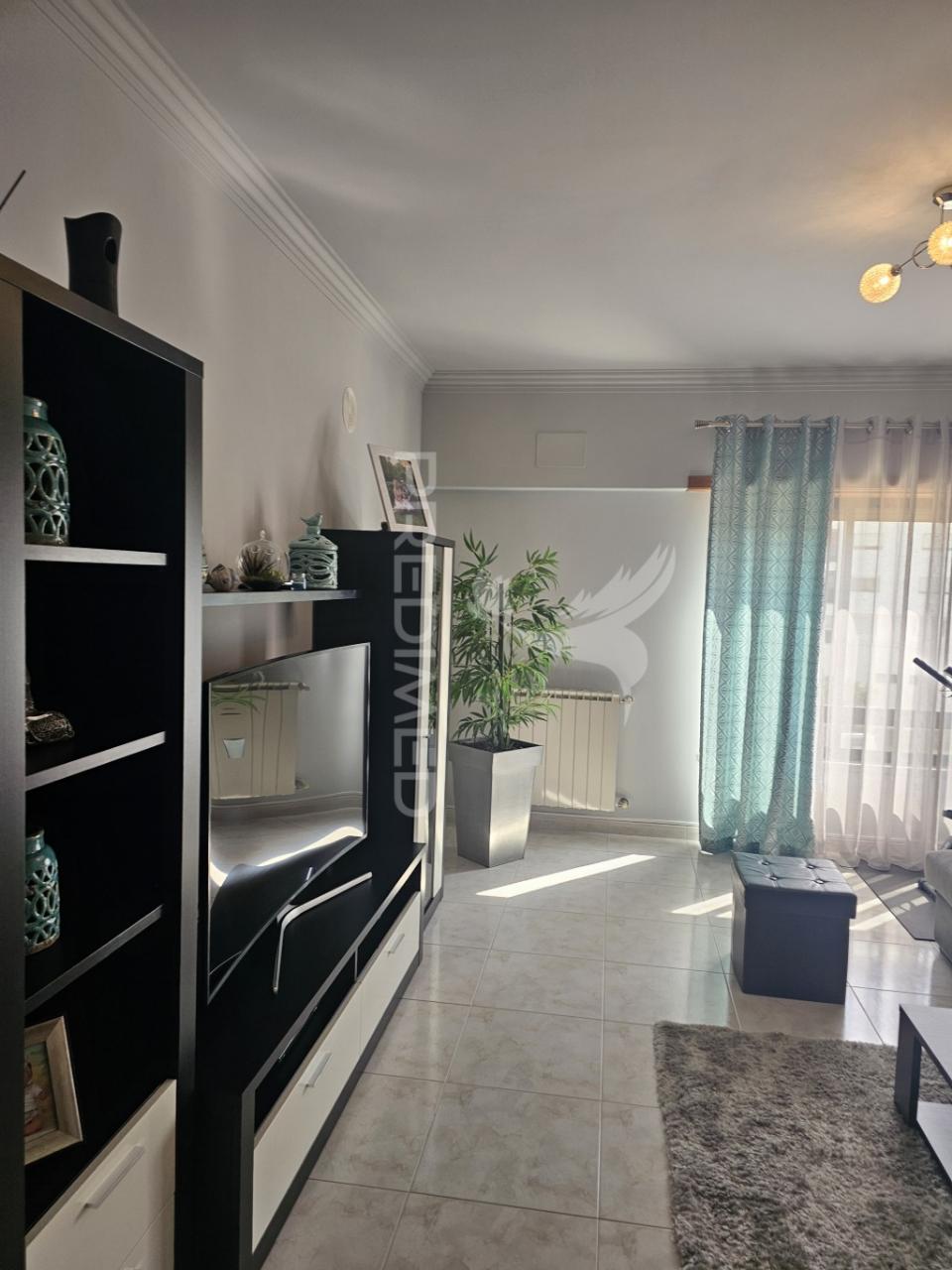 Apartamento t2+1 povoa de santa iria zona nobre