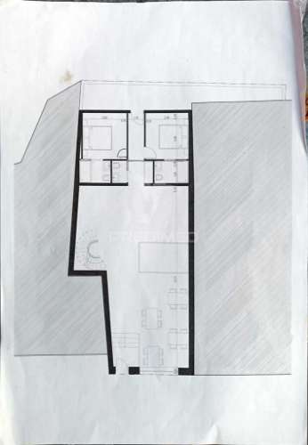 Prédio no centro de caxarias