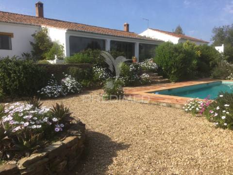 Quinta isolada com piscina localizada em castro da cola, concelho ourique
