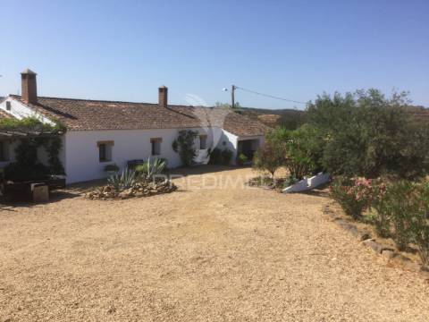 Quinta isolada com piscina localizada em castro da cola, concelho ourique