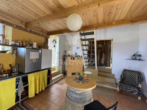 Moradia com 3 estúdios