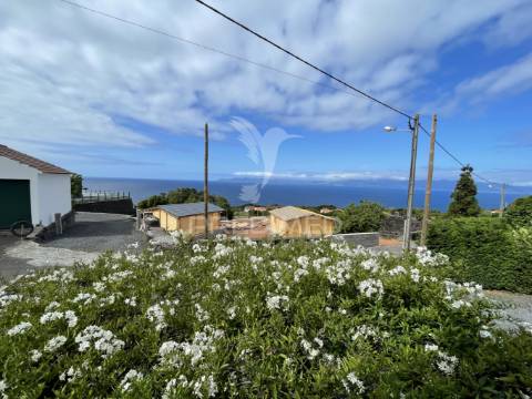 Moradia com 3 estúdios