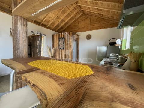 Moradia com 3 estúdios