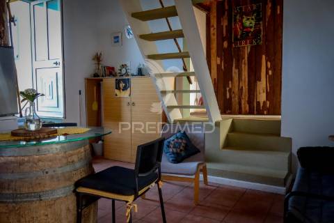 Moradia com 3 estúdios