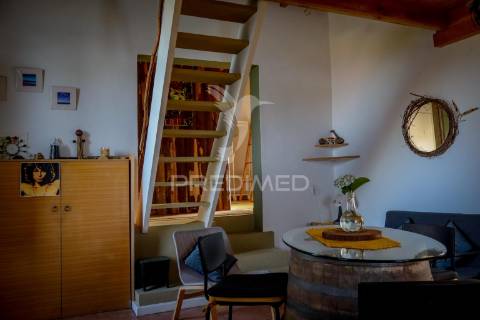 Moradia com 3 estúdios