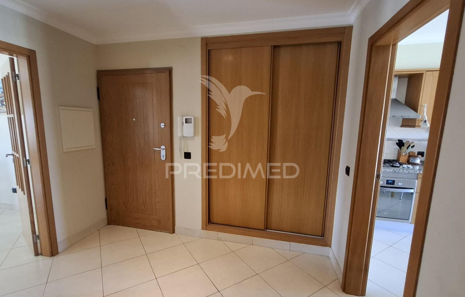 Apartamento t4, duplex em condomínio na vila de alpiarça.