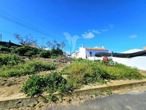 2 lotes de terreno para construção de moradia