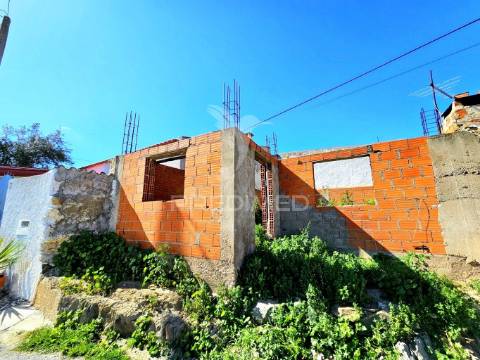 2 lotes de terreno para construção de moradia