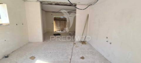 Moradia t5-piscina-garagem-parqueamt.-fernão ferro-seixal