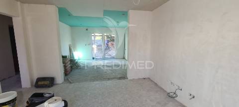 Moradia t5-piscina-garagem-parqueamt.-fernão ferro-seixal