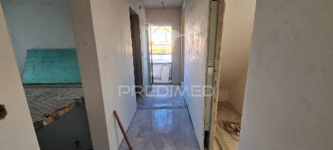 Moradia t5-piscina-garagem-parqueamt.-fernão ferro-seixal