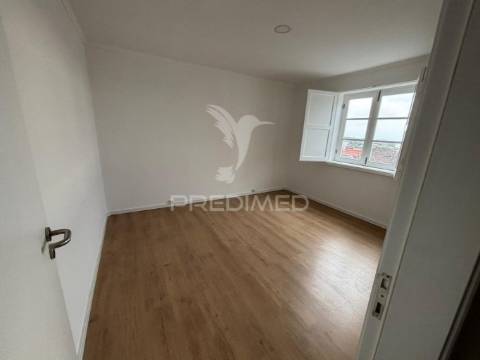 Apartamento t2 - 1º andar a minutos do centro de angra