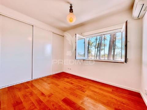 Moradia t4 para arrendamento na aroeira