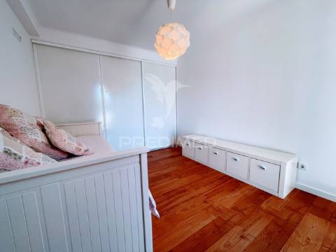 Moradia t4 para arrendamento na aroeira