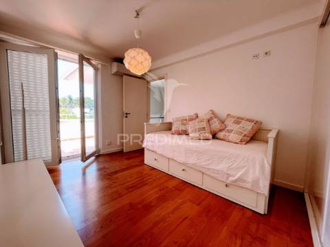 Moradia t4 para arrendamento na aroeira