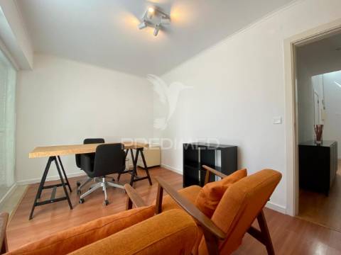 Moradia t4 para arrendamento na aroeira