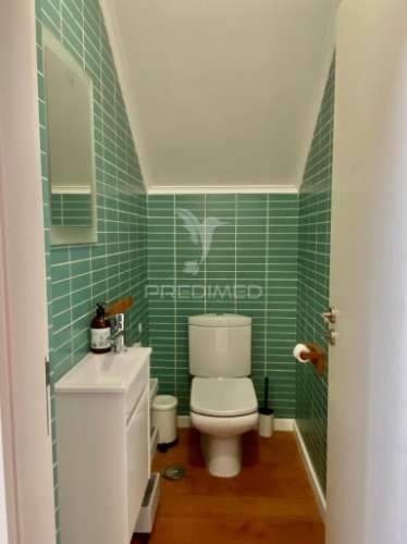 Moradia t4 para arrendamento na aroeira