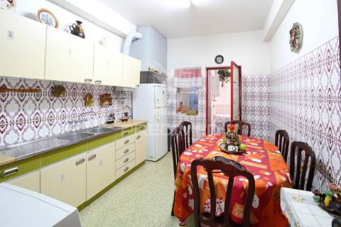 Apartamento t2 em faro com garagem em box