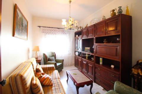 Apartamento t2 em faro com garagem em box