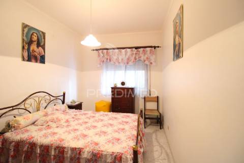 Apartamento t2 em faro com garagem em box