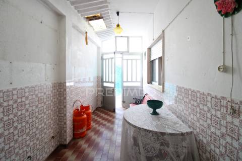 Apartamento t2 em faro com garagem em box