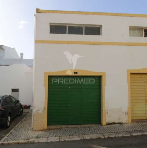 Apartamento t2 em faro com garagem em box