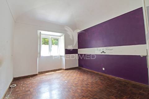 Edificio com 2 apartamentos no centro de odemira